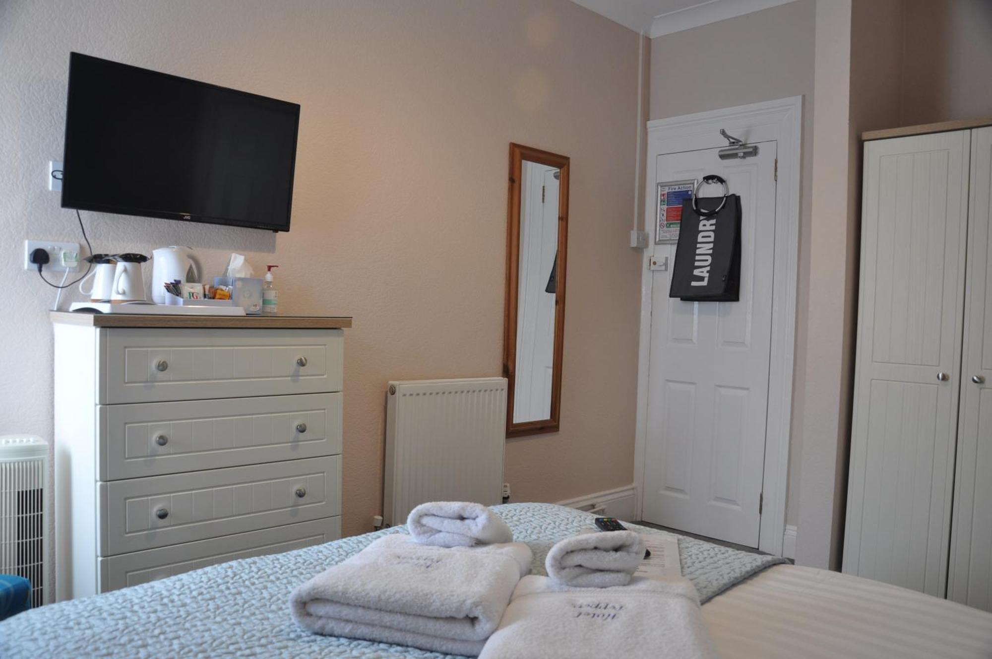 Hotel Peppers Торки Экстерьер фото