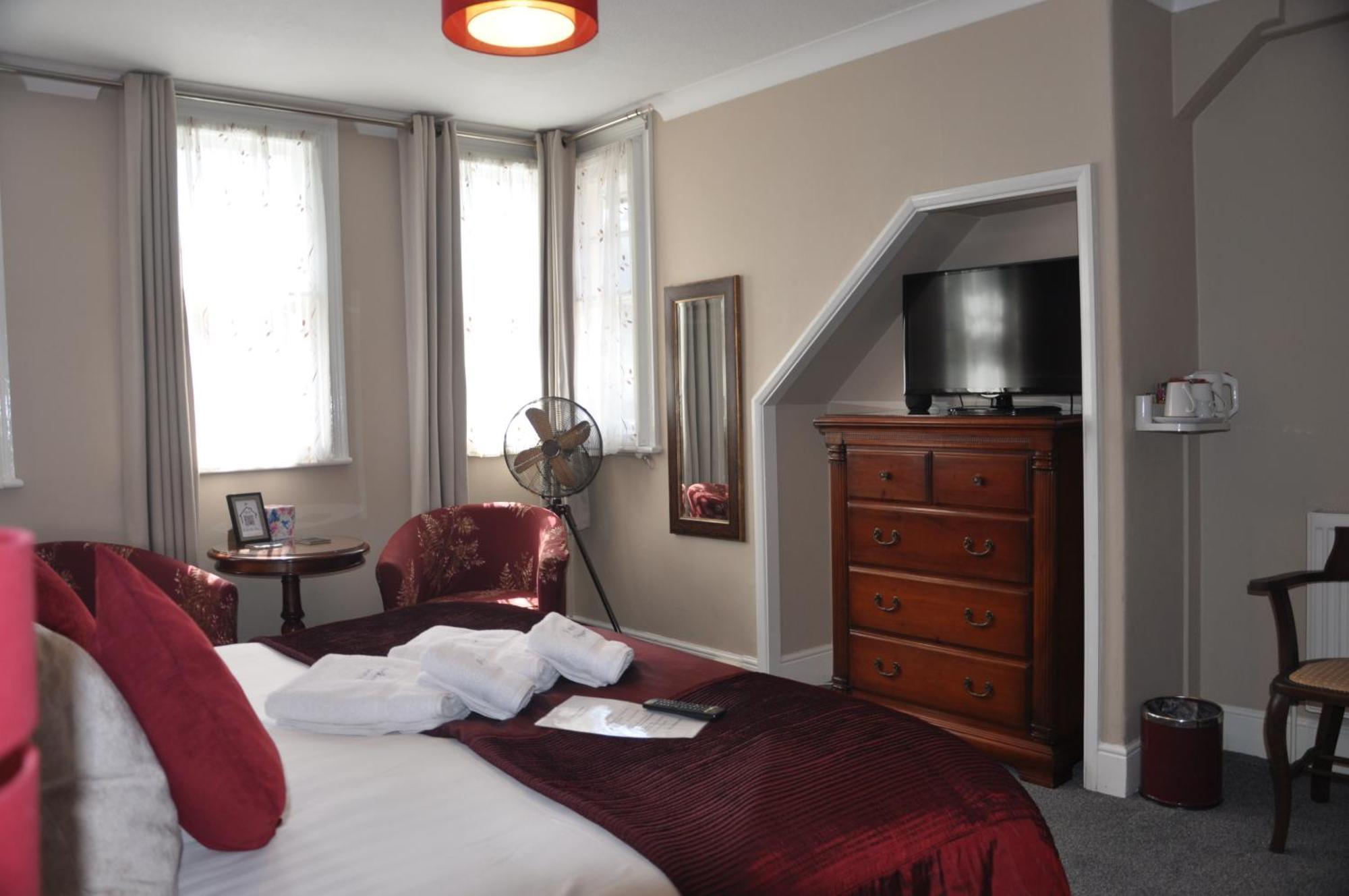 Hotel Peppers Торки Экстерьер фото